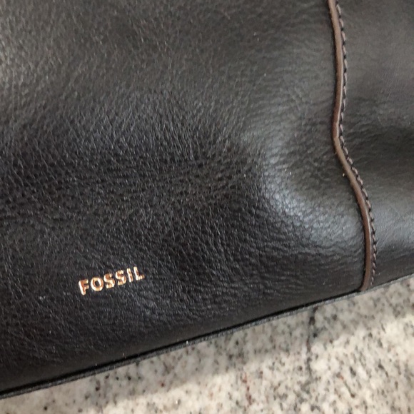 Brand new Fossil shoulder tote - Picture 2 of 7